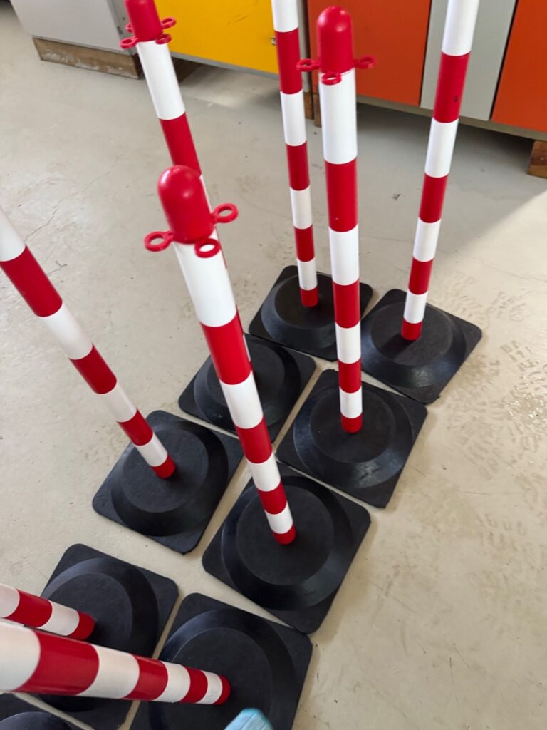 Absperrpfosten im Betriebsbereich